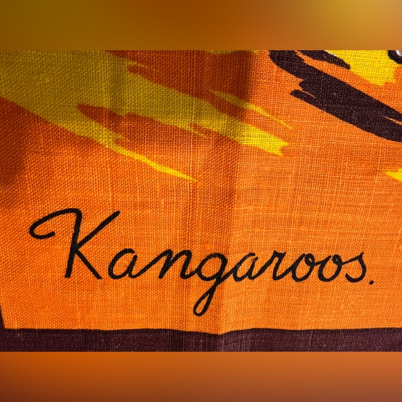 Kangaroos.  Australia. DESIGNED IN AUSTRALIA by Neil. Pure Linen. Fast Colours. - Picture 7 of 15